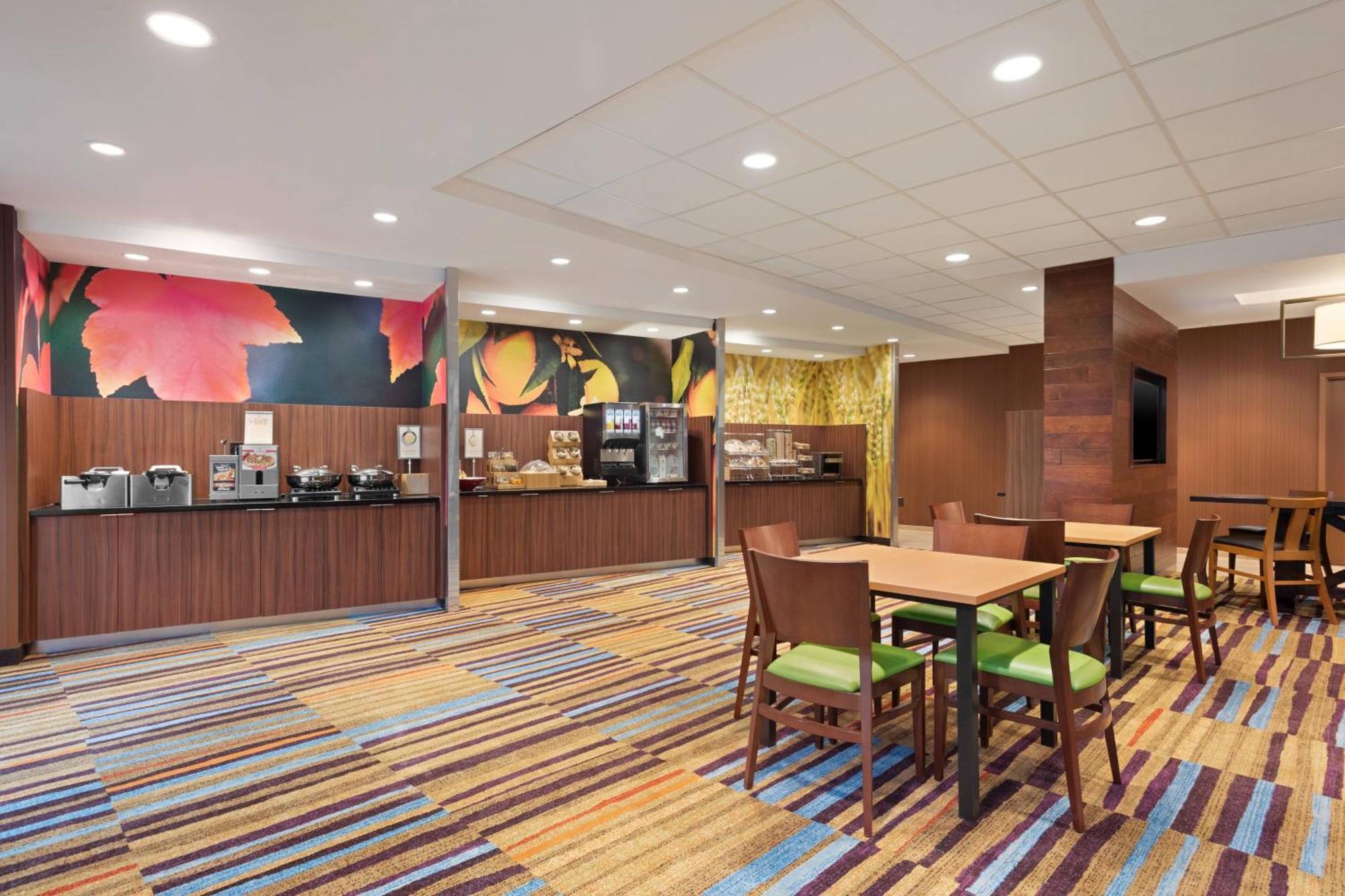 Fairfield Inn & Suites By Marriott Charlottesville Downtown/University Area Extérieur photo