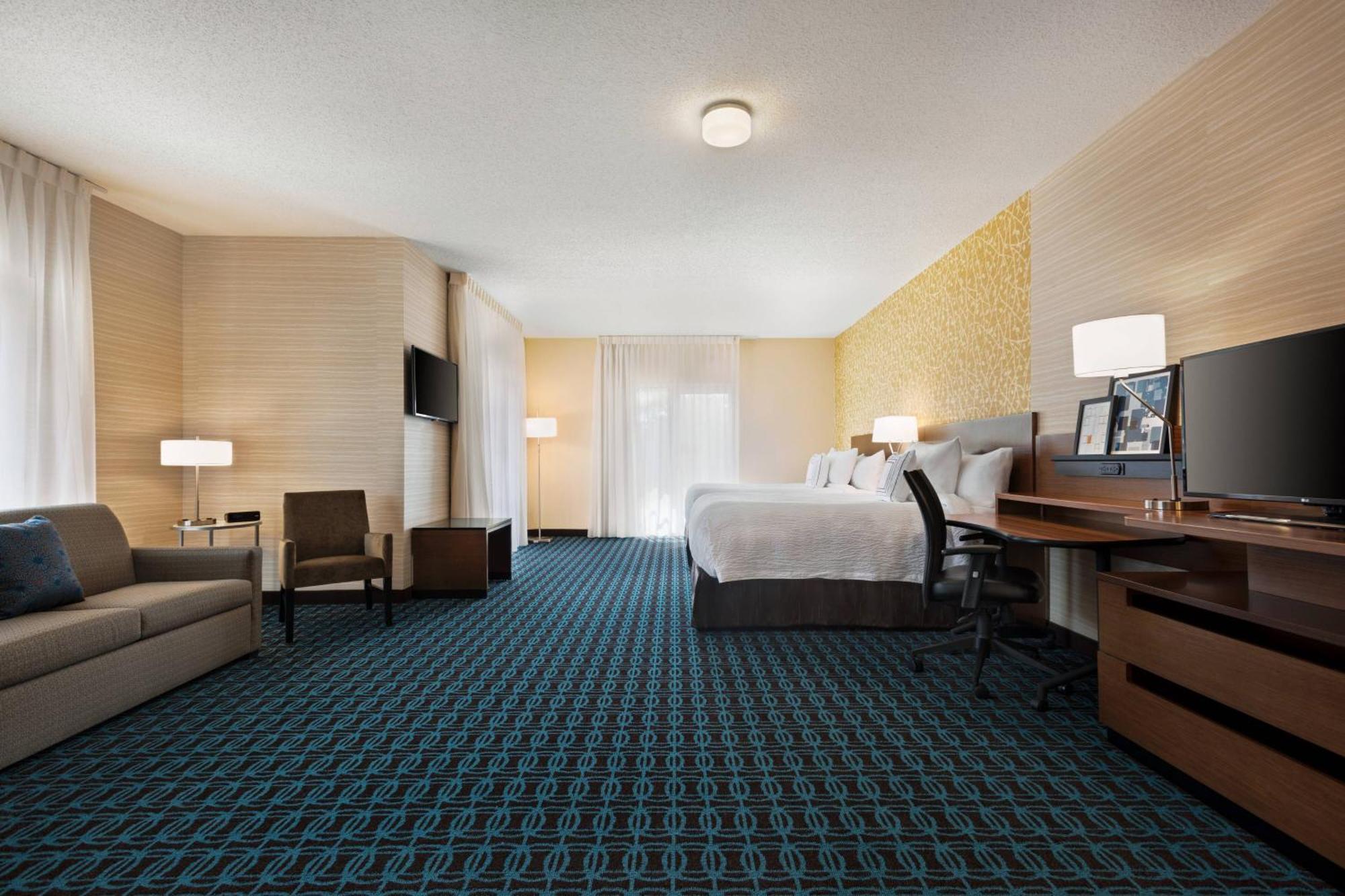 Fairfield Inn & Suites By Marriott Charlottesville Downtown/University Area Extérieur photo