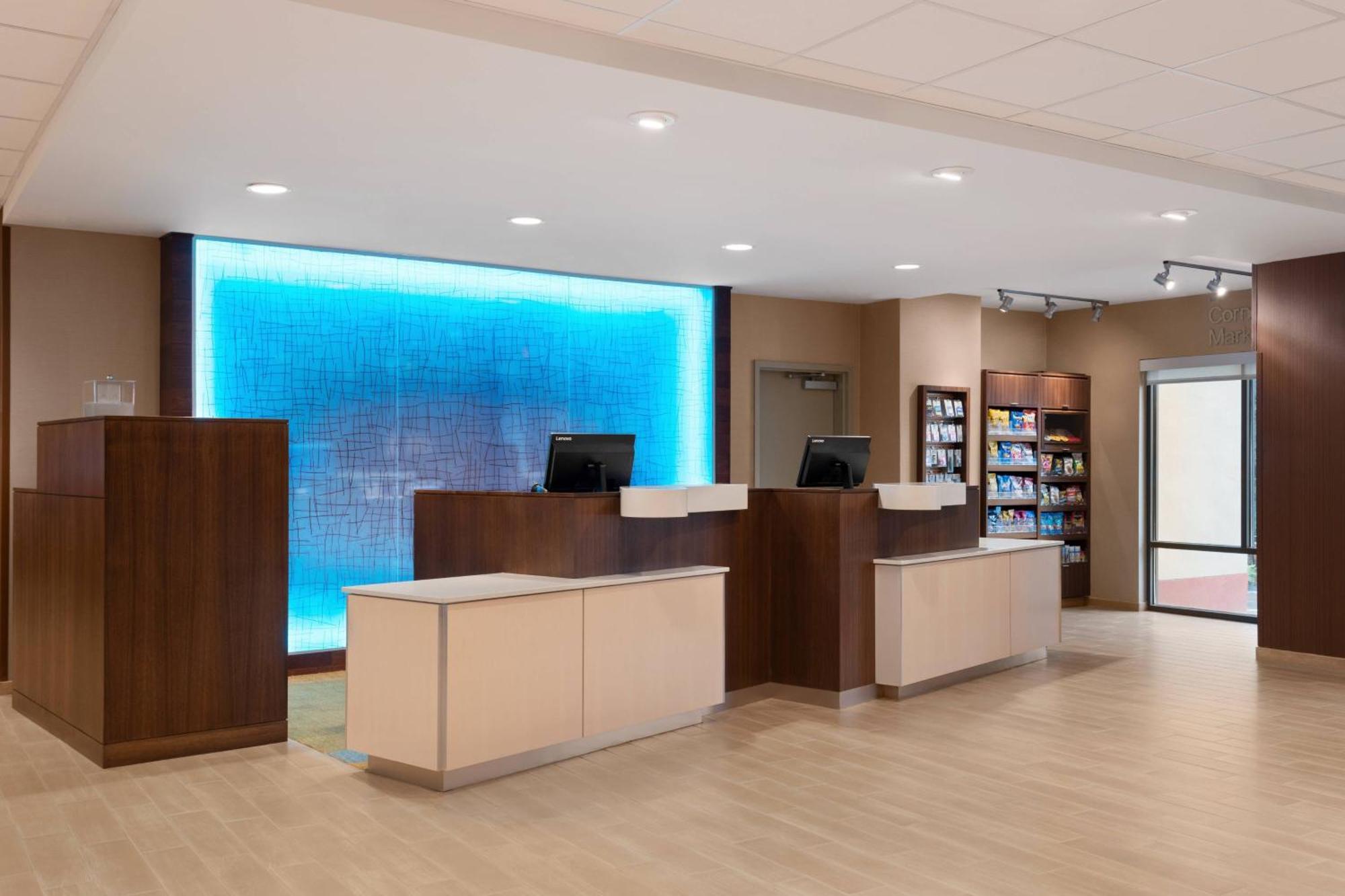 Fairfield Inn & Suites By Marriott Charlottesville Downtown/University Area Extérieur photo
